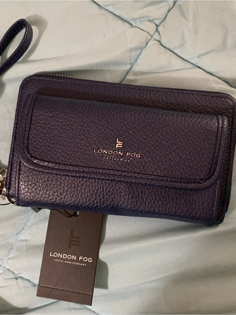 London Fog Navy Pebbled Leather Wallet with Gold Logo